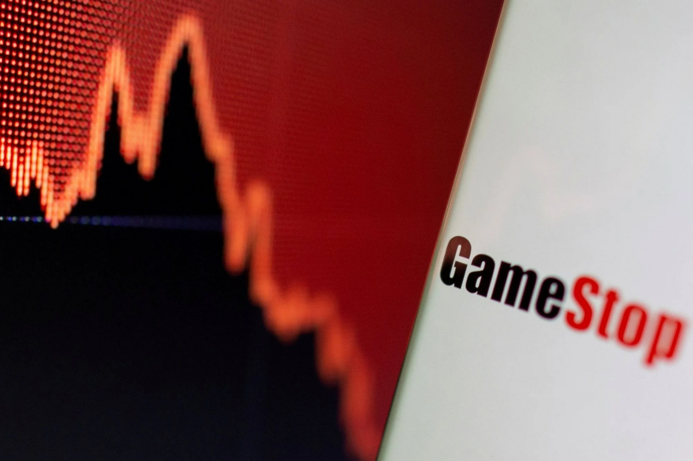 Ação da GameStop dispara 32% e lidera ganhos de ações ‘meme’